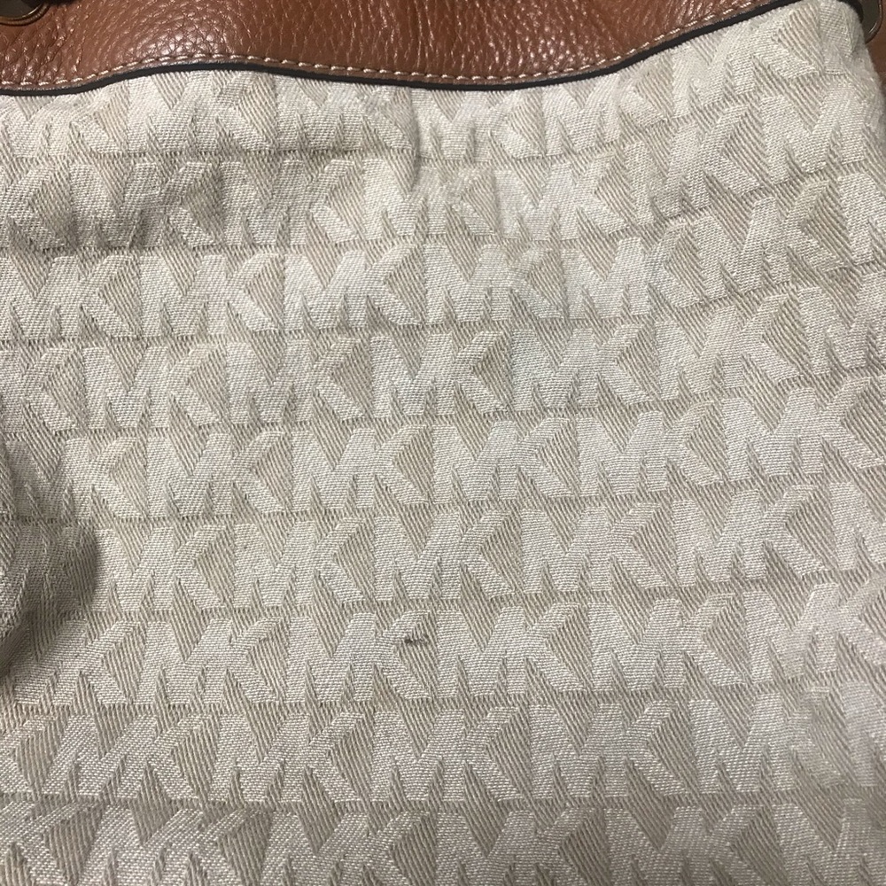 Michael Kors Large Marina Drawstring Shoulder Bag - image 3